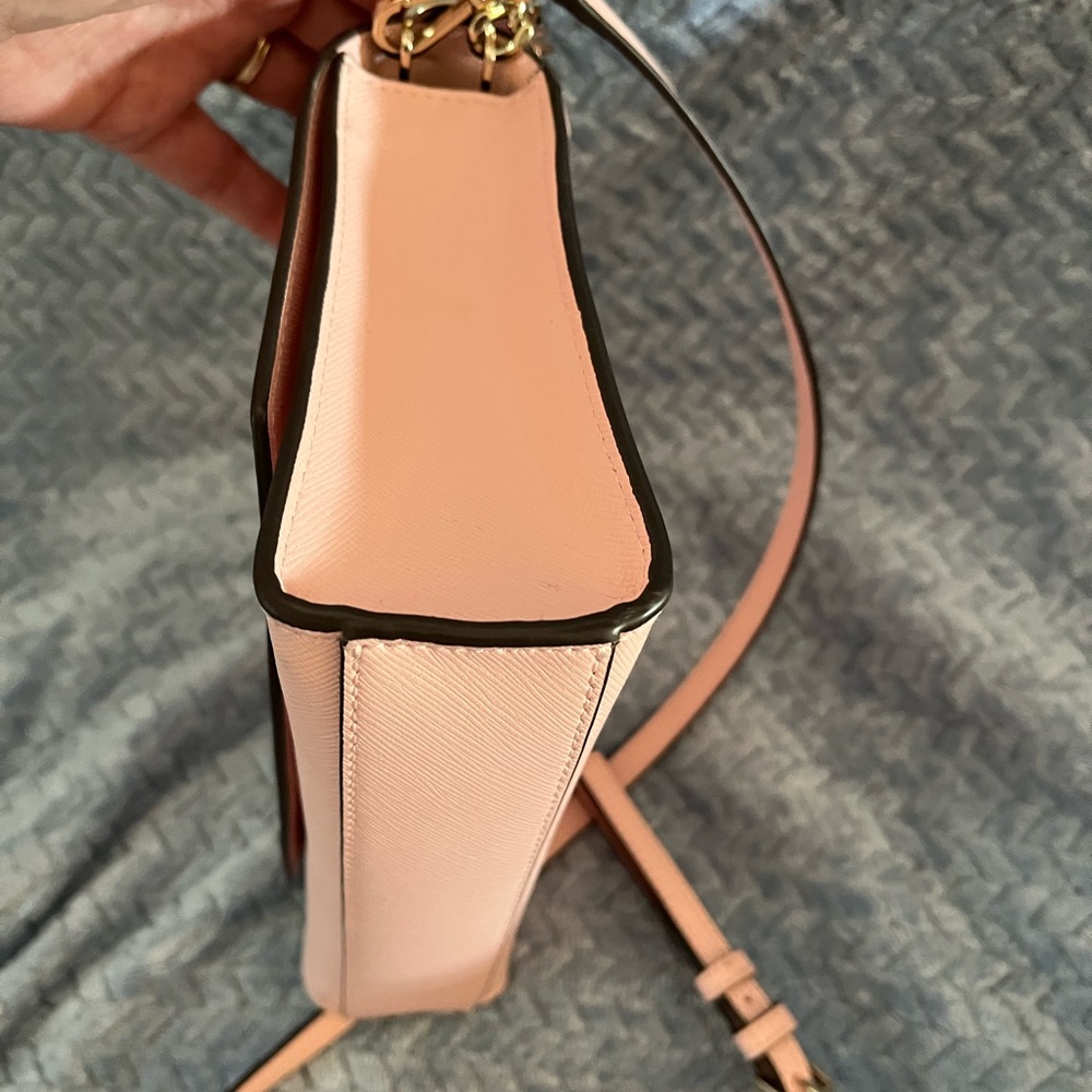 Kate Spade Pink Crossbody Bag with Gold Chain - Picture 5 of 9